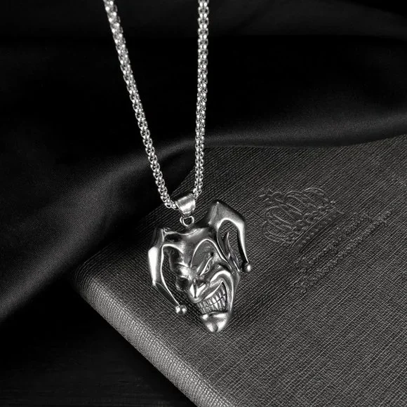 men clown Joker Jester necklace - Picture 3 of 4